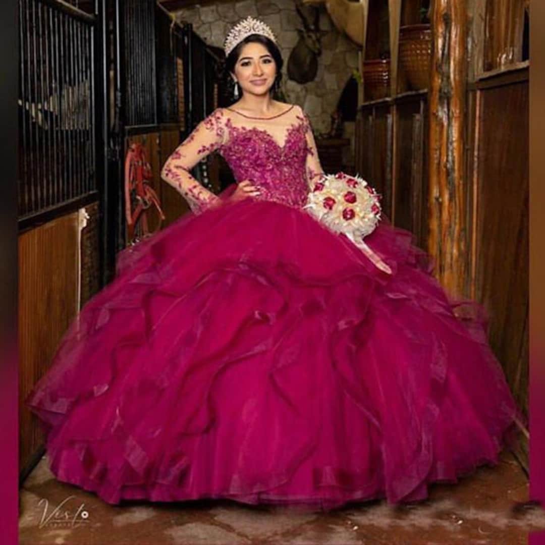 Vestidos de fiesta de quincea era con cuentas de encaje fucsia