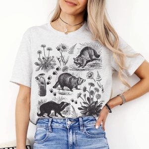 Retro Raccoon Shirt • Naturalist Trash Panda Wildlife Graphic Tee • Cottage Core Outdoor Lover Gift • Naturecore Forest Botanical Animal Top