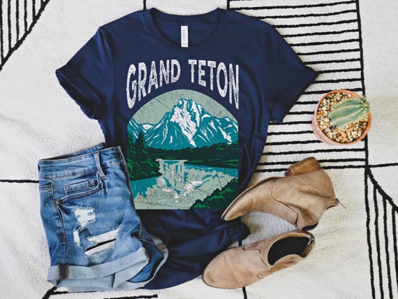Retro Grand Teton National Park Shirt • Vintage Mountain Graphic Tee • Wyoming Roadtrip Souvenir • Granola Girl Hiking Top