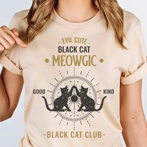 Camiseta de la Sociedad del Gato Negro Brujo • Camiseta de Felino Celestial Oculto con Estrellas • Regalo Estético de Cartas del Tarot Góticas • Camiseta de Halloween Witch Core