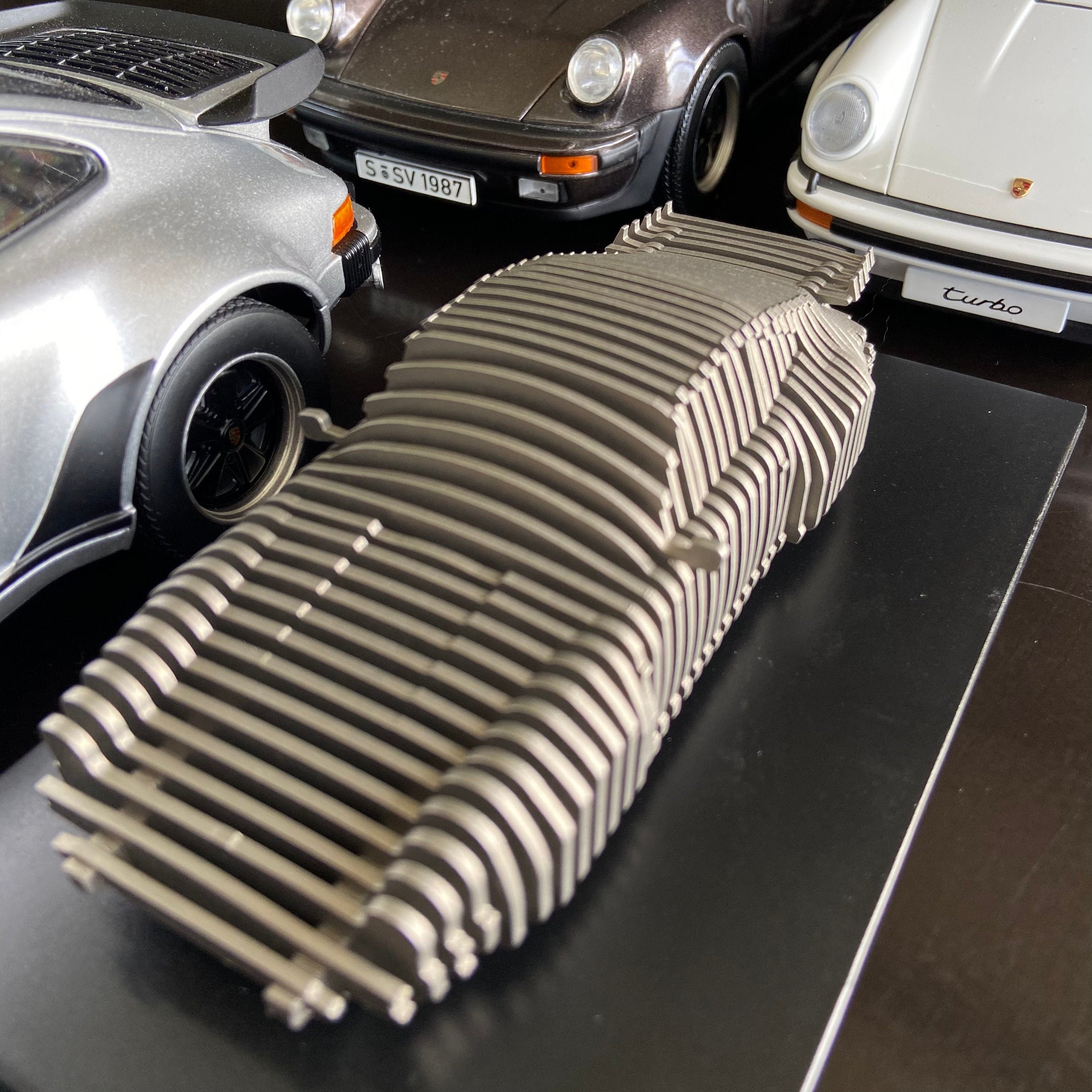 Porsche 911 Turbo 930 - 1:32 Handcrafted Car Sculpture