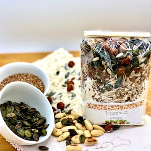Nut bread, baking mix 730g, with spelt flour, already packaged as a gift