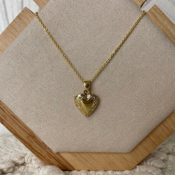 18k Gold-Plated Heart Shaped Dainty Locket Necklace | Keepsake Jewellery | Unique Eid gift for Her | Easter gift | Anniversary present