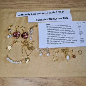 Hochwertige Schmuck Mystery Bags - können 18k vergoldete Schmuckstücke, Medaillons, Halsketten, Armbänder, Ohrringe, Bauchbarren und Nasenstecker enthalten
