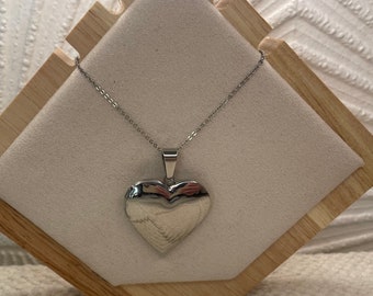 Timeless Heart-Shaped Stainless Steel Locket Necklace | Durable Keepsake Jewellery | Gifts for her