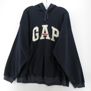 Moletom vintage Gap tamanho XL, em fleece, estilo esportivo, com logo Y2K.