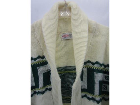VINTAGE Fall River Knitting Mills Sweater Medium Cardigan