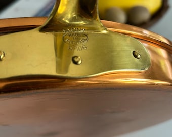 Sartén de cobre Tagus antigua de Portugal. Es una sartén grande de 35,5 cm de ancho.