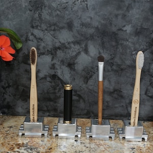 Aluminum Luxury Toothbrush Holder – Rust‑Proof Minimalist Stand, Set of 2