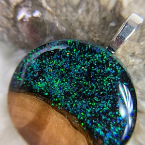 Crushed Opal Resin Wood Necklace, Synthetic Green Opal Round Pendant, Neon Green Blue Resin Necklace, Starry Night Necklace, Anniversary