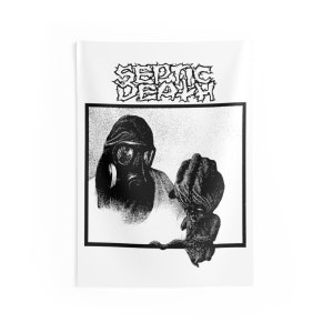 Peut inclure: Image en noir et blanc d'une personne portant un masque à gaz et une veste à capuche. L'image est dans un cadre carré avec le texte "SEPTIC DEATH" au-dessus du cadre.