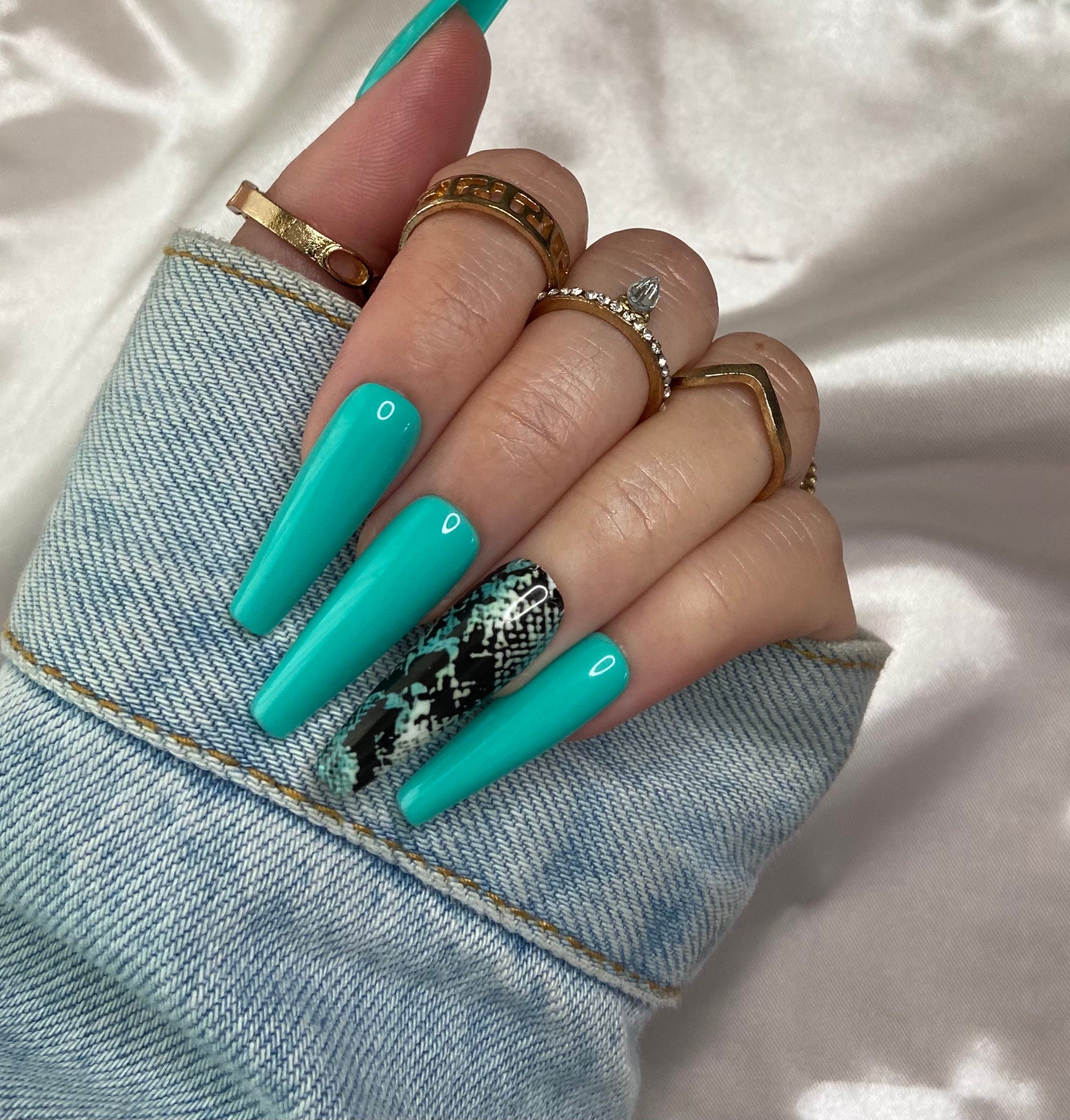 Reptile / Uñas de serpiente turquesa / Prensa reutilizable | Etsy