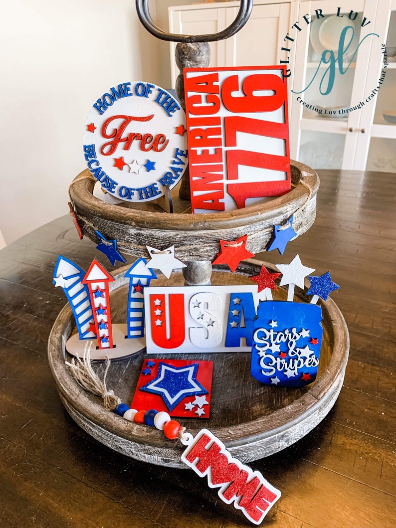 Patriotic Tray Decor