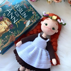 Poupée Anne Shirley / Poupée Amigurumi / Anne avec un E / Poupée au crochet / Fait main