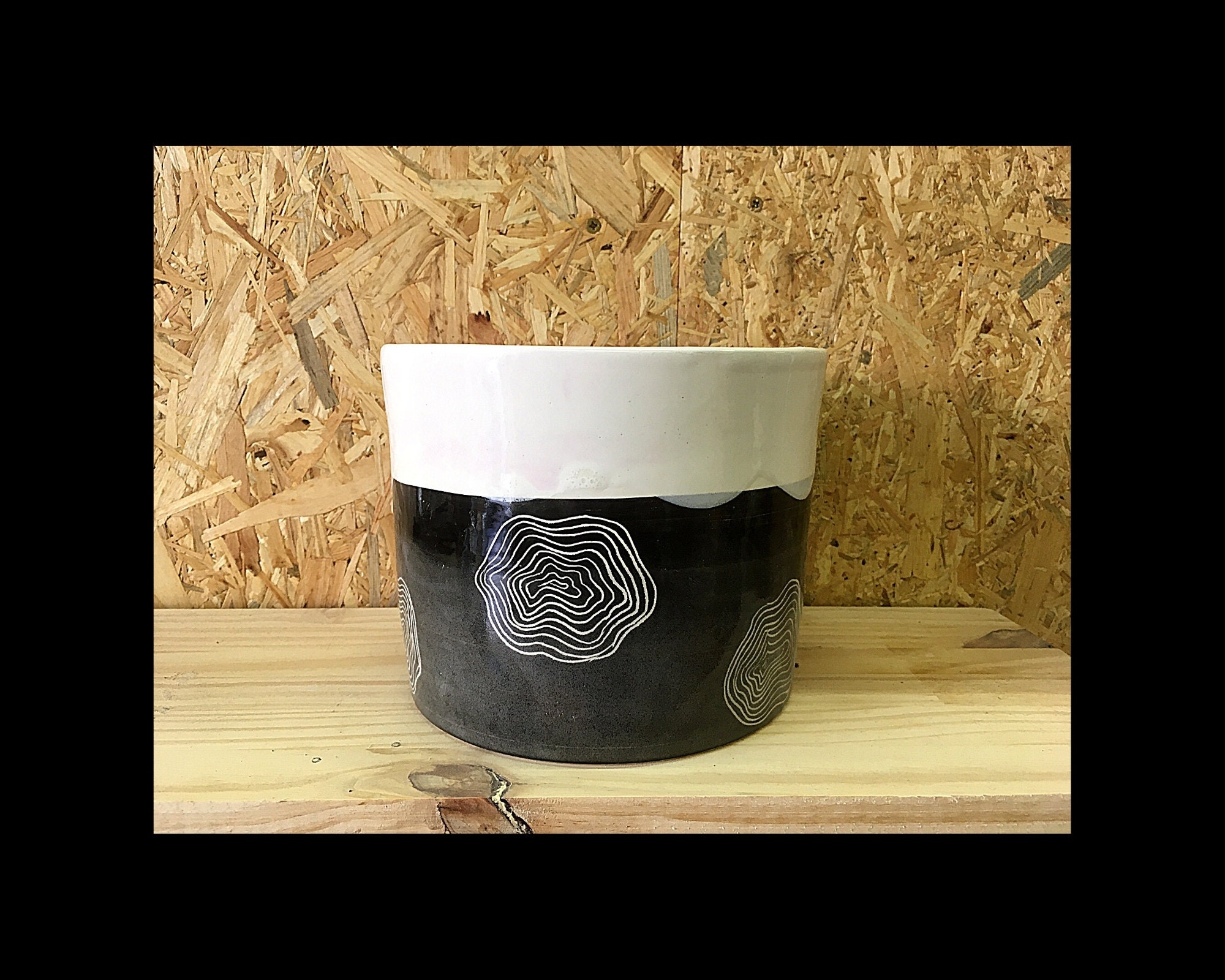 Cache Pot Blanc et Noir en Céramique