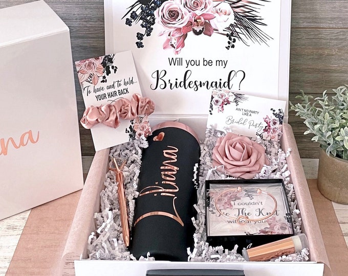 Bridesmaid Gift Box, Bridal Party Gifts, Bridesmaid Proposal Box, Personalized Bridesmaid Box, Bridesmaids Tumblers, Tie The Knot Bracelet