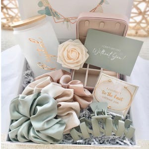 Bridesmaid Proposal Gif Box Personalized Gift Maid of Honor Personalized Bridesmaid Gift Box Set Glass Cup Will You Be My Bridesmaid