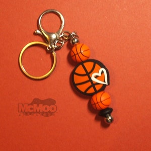 Basketball Love Beaded Keychain.  Beaded Bar Keychain.  Basketball Theme.