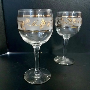 Set of 2, Libbey Golden Foliage Wine Goblets, Vintage 1950&#39;s Frosted and Gold Wine Goblets, A+ Condition, 7 Oz Red Wine Glasses,