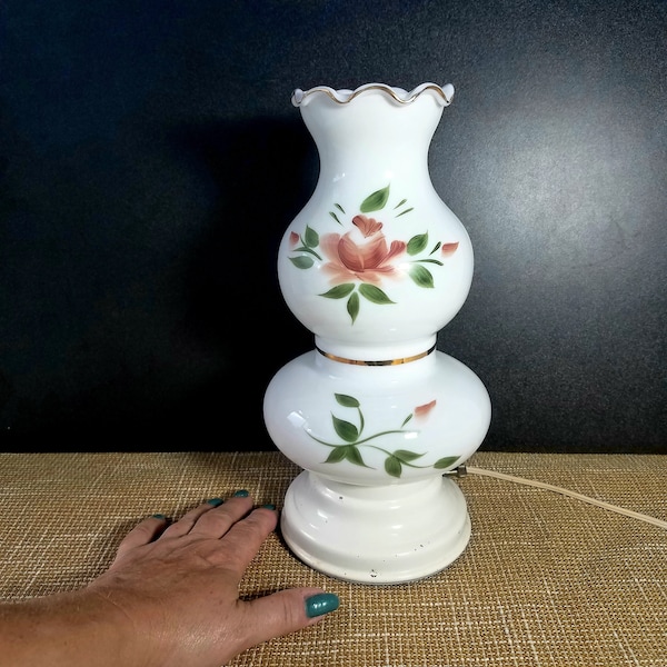 Vintage Small Hand Painted Hurricane Lamp, Electric Bedside Hurricane Lamp, One Piece Glass, 1940s Small Parlor Lamp