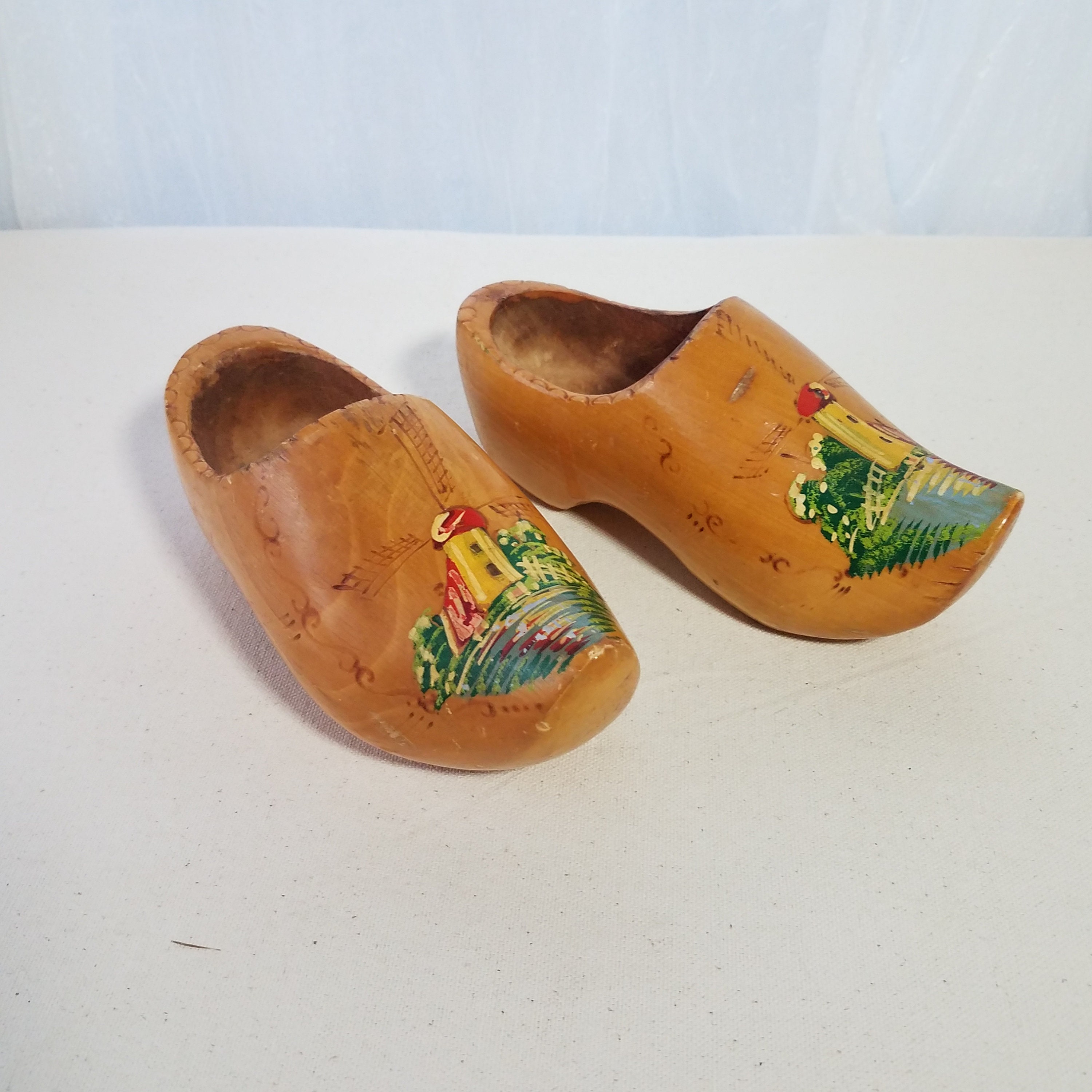 Vintage Rustic Hand Painted Wooden Gnome Shoes Wooden Doll Shoes Wooden  Shoes Doll Supplies Wooden Shoes Fairy Garden 