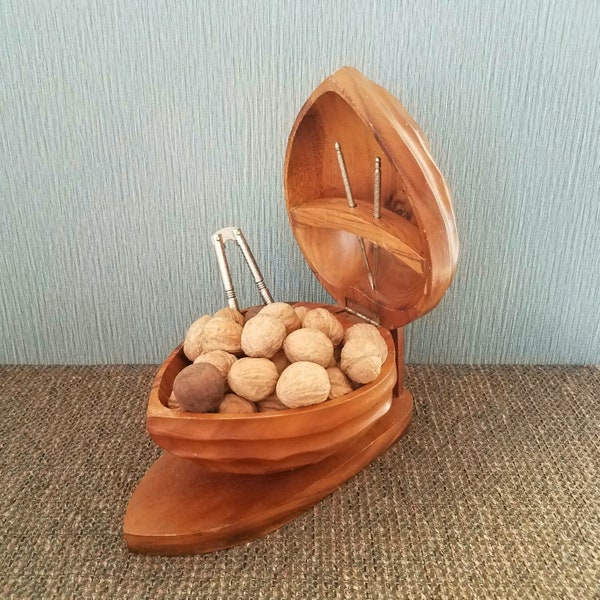 Vintage Wooden Nut Shaped Nut Bowl, 70's Monkey Pod Nut Dish, Walnut Nut Bowl