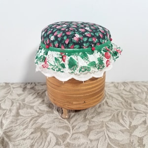 Vintage Music Box Pincushion, Plays Amazing Grace, Calico Strawberries 80s Sewing Pin Cushion