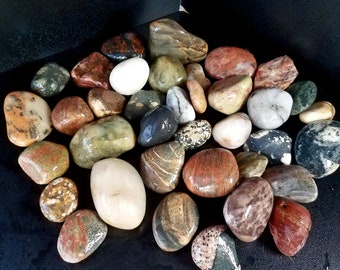 4.5# Bag Lake Superior Beach Stones. Larger Stone Assortment.  Craft Stones. Bonsai Stones Terrarium /Aquarium Stones. See note on shipping.