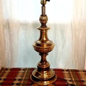 Vintage Brass Tone Pineapple Table Lamp