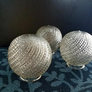 Vintage 6 Inch Glass Swirled Dots Fixture Globe, 3 1/8 Inch Fitter, Replacement Ceiling Globe, Glass Light Globe (B)