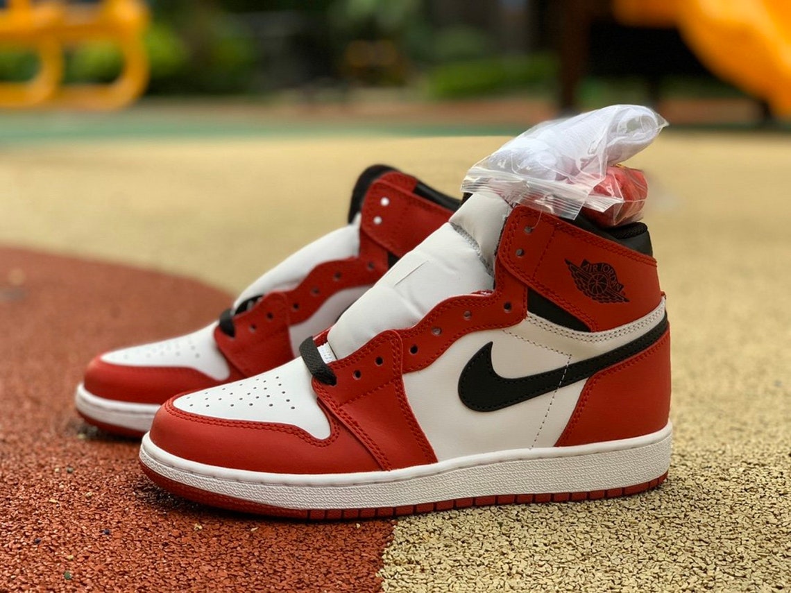 Air Jordan 1 Retro OG High GS Chicago 2015 version | Etsy