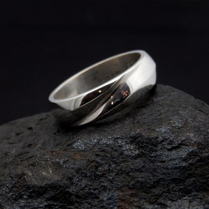 Windfall - Einfacher Minimalistischer Bandring für Männer, Einzigartiger, Stilvoller, schlanker Herrenring, poliertes massives 925 Sterlingsilber oder Gold, Ehering