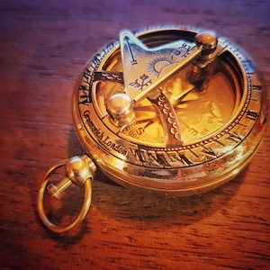 Pocket Brass Compass Sundial  with Leather Case Antique Marine Navigation Travel Christmas Present Gift