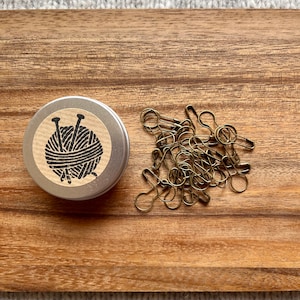 Stitch marker tin and bulb pin stitch markers. Perfect gift for knitters or crocheters. Storage tin and 30 stitch markers. knitting notions.