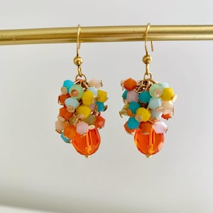 Boucles d'oreilles en grappe multicolores mandarine larme - Ajoutez une touche de couleur à n'importe quelle tenue !