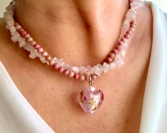 Collana con pietre preziose di quarzo rosa e anguria, ciondolo a forma di cuore rosa, romantico gioiello da sposa color rosa, girocollo femminile, regalo per lei