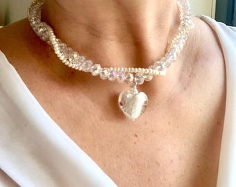 Collana intrecciata con perle d'acqua dolce bianche e perle di cristallo, girocollo con ciondolo a cuore, gioielli da sposa romantici con perle, collana da sposa di ispirazione vintage