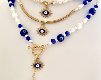 Collana di perle d'acqua dolce con occhio di Allah in vetro blu lavorato a lume, collana di perline fatta a mano con gemma di giada bianca, collana graziosa in vetro di Murano