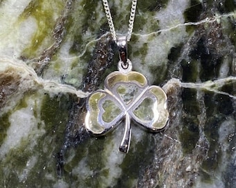 Ciondolo Portafortuna Trifoglio Irlandese – Piccolo Charm In Argento Per San Patrizio