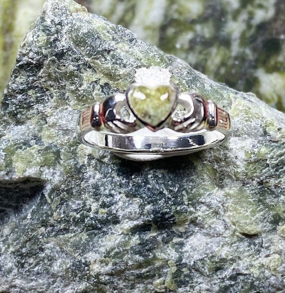 Connemara Marble Trinity Knot Scarf Ring