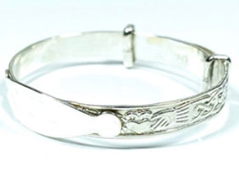 Childs Claddagh Expandable Bangle With Engravable Disc.