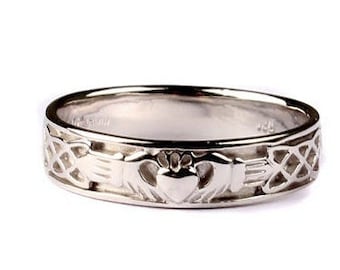 Claddagh Ladies Silver Ring