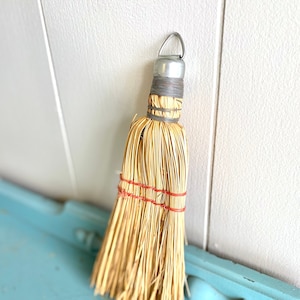 Vintage | Hand Whisk Broom