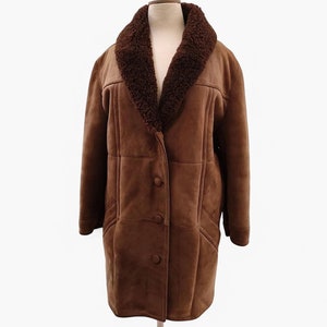 Vintage Women Real Sheepskin Coat. 90&#39;s Fur Lapel Brown Overcoat. Winter Long Shearling Jacket. Soft Leather Maxi Coat. Brown Lambskin Coat