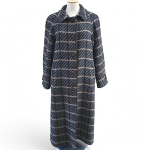 Vintage plaid gray wool trench coat, Long raglan coat women Checkered wool coat, Warm lined winter overcoat, Oversized single breasted coat.