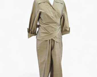 2-teiliger Hosenanzug aus reiner Seide. Thaiseide Set. Seidenhemd mit Seidenhose mit weitem Bein, Seiden-Resort-Abnutzung. Casual Chic Seide Passendes Set