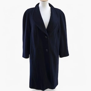 Vintage 1960s Single Breasted Winter Women Cashmere Coat. Black Wool Overcoat. Minimalist Clothing. Mid-length. Classy Women Cashmere Jacket