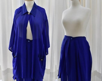 Max Mara Blått Matchande Set i Siden för Dam. Kungsblått Tvådelat Set. Sidenskjorta och Kjol Set. Tvådelat Satin Set. Enfärgade Lösa Kostymer XL