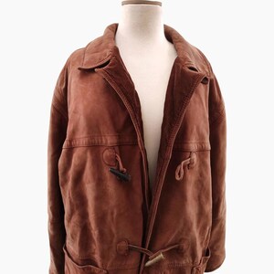 Trenca vintage. Chaqueta de cuero para hombre. Abrigo Montgomery XL para hombre. Ropa de abrigo de los 90. Abrigo de ante con botones de palanca. Un regalo para él. imagen 5