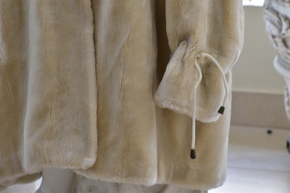 Vintage Ivory White Faux Fur Jacket. Women White … - image 3